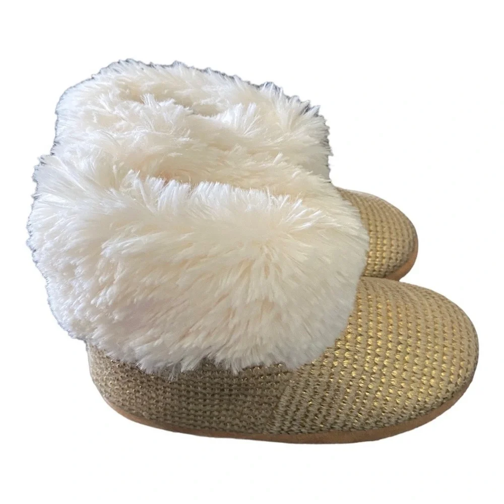 NWT-CUDDL DUDS-GIRLS GOLD SLIPPERS